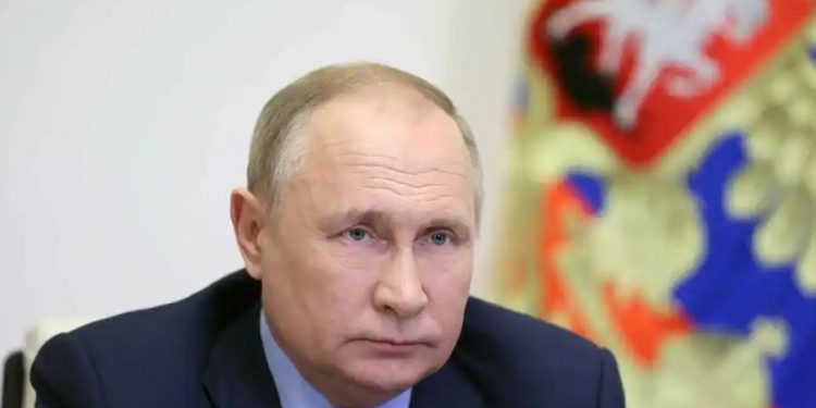 Putin recibe la vacuna nasal rusa contra el coronavirus