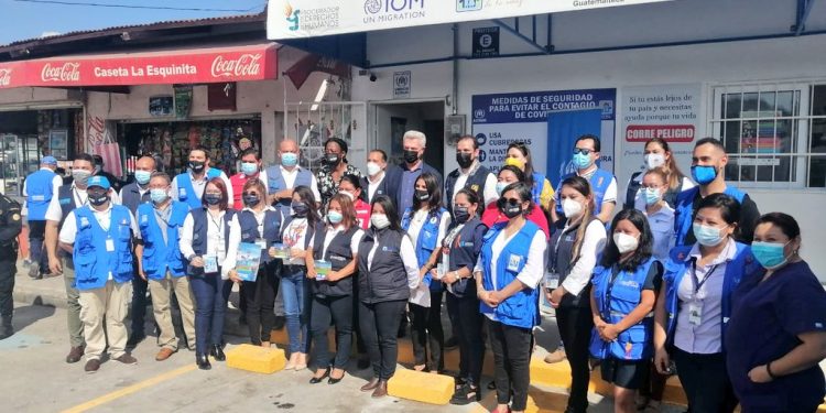 SVET comparte trabajo de prevención con comisionado para los refugiados en Petén