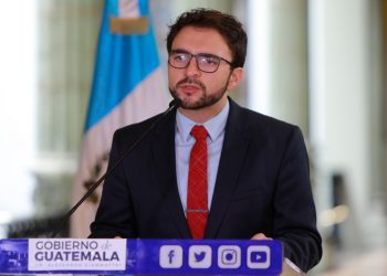 Gobierno desmiente y rechaza quema de ranchos en desalojo pacífico en finca de Izabal