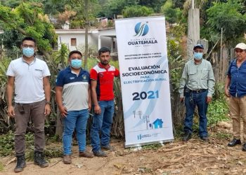 Realizan estudio socioeconómico para proyectos de electrificación rural en Camotán