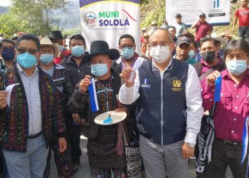 Inauguran camino rural en Sololá