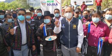 Inauguran camino rural en Sololá