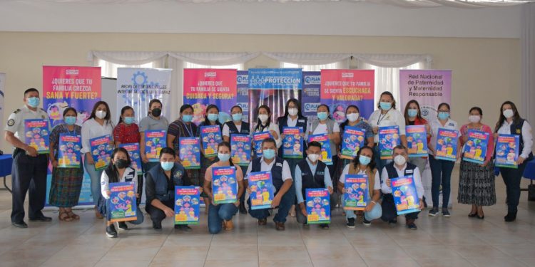 Plan Internacional promueve crianza con cariño para niños bajaverapacenses