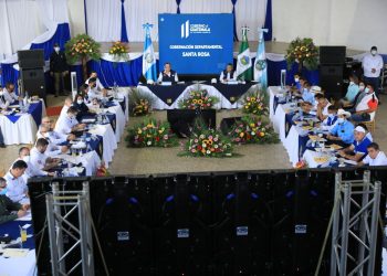 Alcaldes de Santa Rosa agradecen apoyo del presidente Giammattei