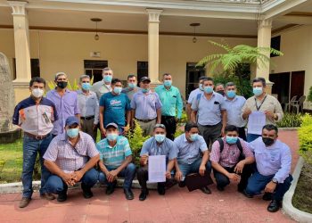 Más de 300 familias se benefician con regularización de energía eléctrica en Santa Cruz Muluá