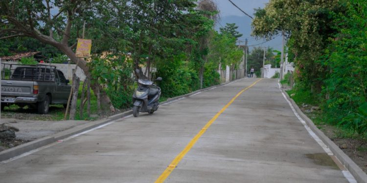Vecinos de Salamá agradecen optimización de ruta