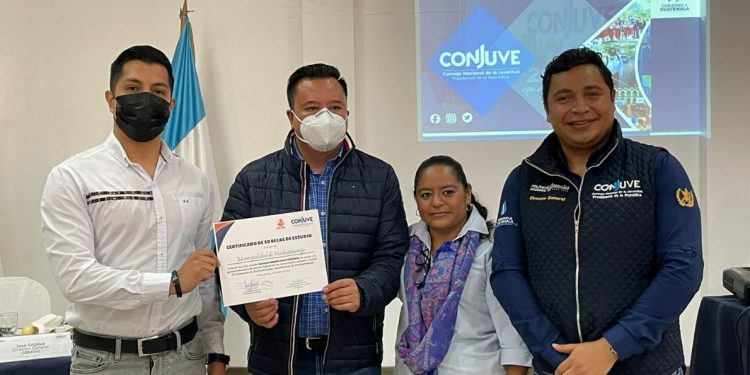 Conjuve reafirma compromiso con jóvenes de Huehuetenango