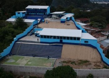 UCEE remoza edificios escolares en Guatemala y Huehuetenango