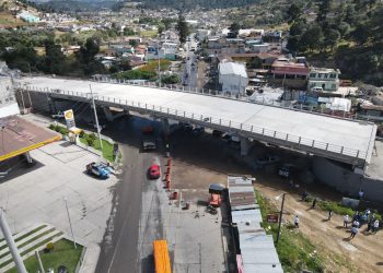 Paso a desnivel en Totonicapán muestra un avance del 65 %