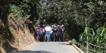 Habitantes de Santa Clara La Laguna se transportarán en mejores condiciones