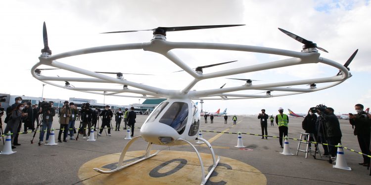 Corea del Sur hace la primera prueba de un aerotaxi con piloto