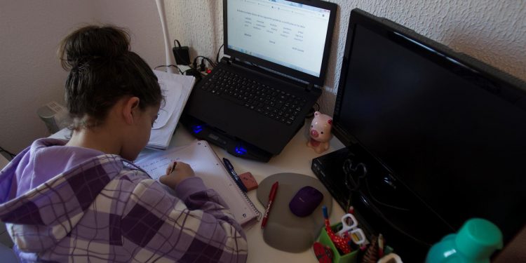 Un estudio revela que los niños prefieren la educación presencial a la virtual