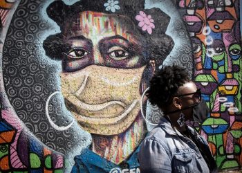 Nueva variante del SARS-CoV-2: una amalgama de 30 mutaciones que preocupa