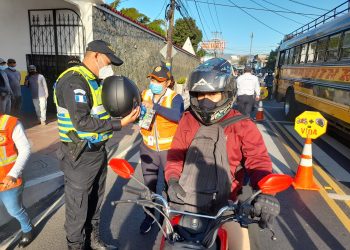 Practican operativos como parte de la campaña Motorista Responsable