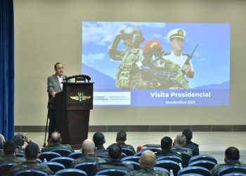 Presidente destaca avances en las acciones del Ejército de Guatemala