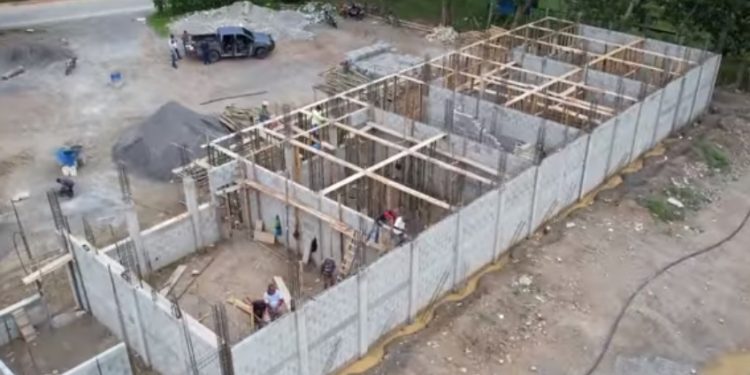 Avanza construcción del instituto de educación básica de Telemán