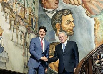 López Obrador y Trudeau celebran en Washington su primera reunión cara a cara