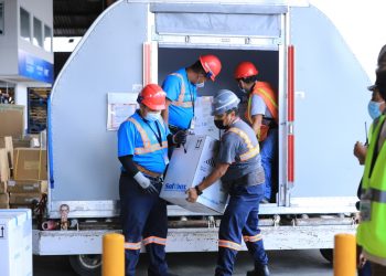 Comienza distribución de la vacuna Pfizer para niños y adolescentes