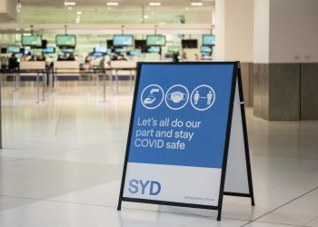 La variante ómicron se extiende, se cierran fronteras y Biden pide no entrar en “pánico”