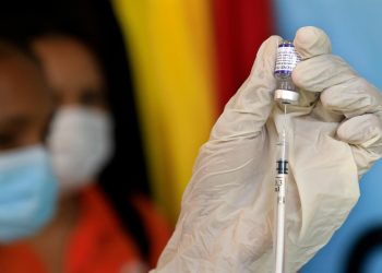 Científicos piden que niños asmáticos tengan prioridad en la vacuna contra COVID-19
