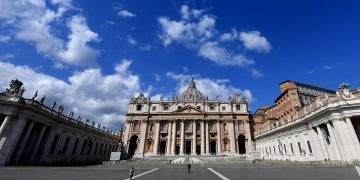 Vaticano obliga a sus empleados a presentar el pasaporte de vacunación