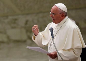 Papa pide que se intensifique distribución de vacunas para que lleguen a todos