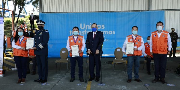 El presidente destaca la labor de la Conred, durante acto por la celebración de su 25 aniversario.