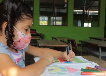 Programas de apoyo llegaron a más de 51 mil estudiantes de Sacatepéquez en 2021