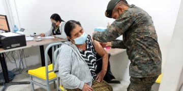 Elementos del Ejército de Guatemala continúan apoyando el Plan Nacional de Vacunación