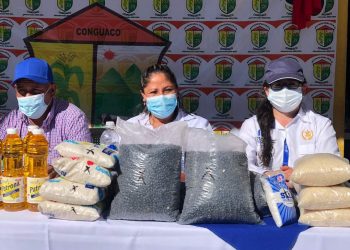 Entregan raciones de alimentos a familias de Conguaco, Jutiapa.