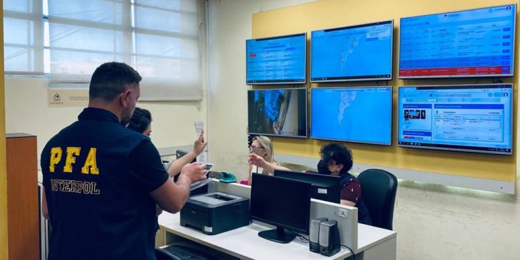 Arrestados 216 traficantes de personas en Latinoamérica, informa Interpol