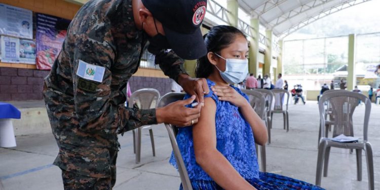 Gobierno inicia jornadas de vacunación estratégica en 50 municipios priorizados