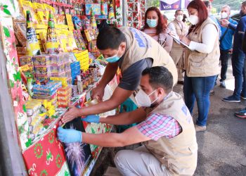 Supervisan ventas de pirotecnia para garantizar cumplimiento de medidas de seguridad