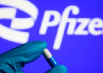 La cápsula Paxlovid, de Pfizer, tiene una eficacia del 90 % contra los casos graves de COVID-19, al administrarse en los primeros días de la enfermedad.