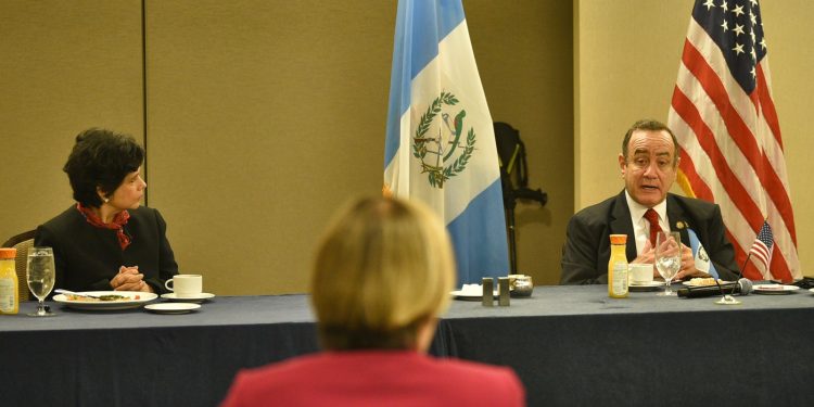 Reunión con la vicepresidenta del Banco Interamericano de Desarrollo (BID), Reina Mejía.