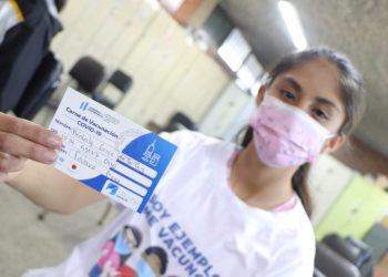 Avanza jornada de vacunación en centros educativos