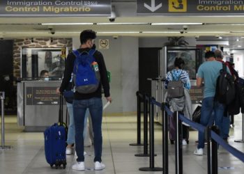 Salud anuncia actualización de lineamientos de viajes hacia y desde Guatemala