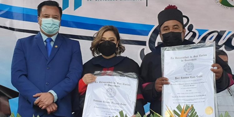 Huehuetenango celebra clausura del programa de profesionalización docente