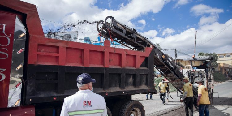 CIV comienza proyecto de recapeo en área urbana de Tactic