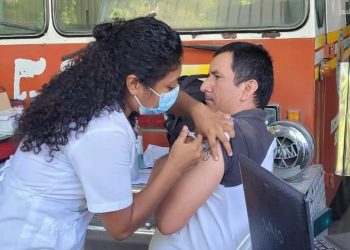 Comienza en San Marcos aplicación de tercera dosis contra el COVID-19