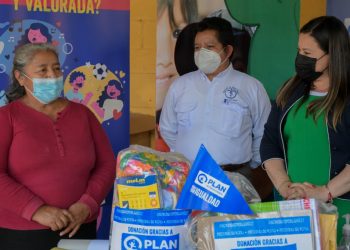 Reconocen labor de comadronas de Baja Verapaz