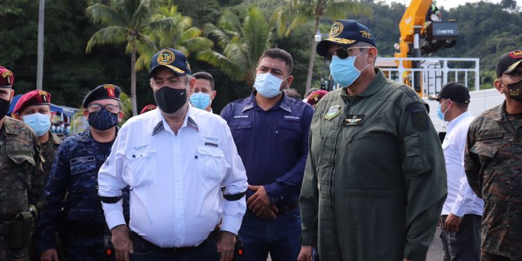 Presidente supervisa trabajos en Comando Naval del Caribe