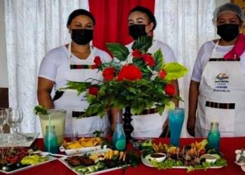 Cocineros y chefs de Champerico finalizan diplomado de diversificación gastronómica