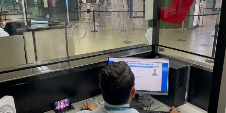 Migración prevé un incremento del 70 % de personas en puestos fronterizos en los siguientes días