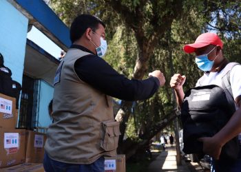 Personal de Salud de Alta Verapaz recibe kits de higiene