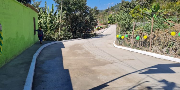 Proyecto financiado con fondos extraordinarios favorece a 17 comunidades de Chiantla