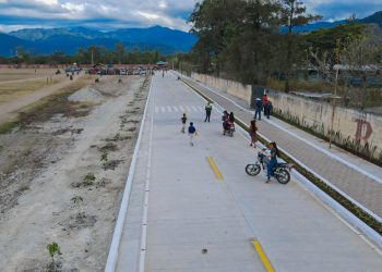Pavimentación de tramo beneficia a 13 comunidades de Rabinal