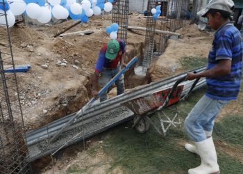 El apoyo del Fodes incluye entrega de materiales para la construcción.