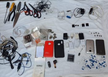 Fuerzas de seguridad decomisan más de 700 celulares durante requisas