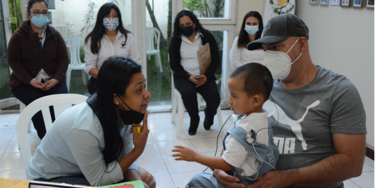 La Fundación Ayúdame a Escuchar Bárbara Nicolle apoyó a menores y jóvenes durante el 2021.